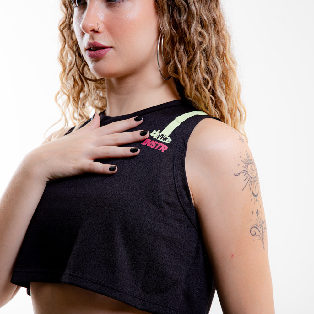 REGATA CROPPED FITDANCE INSTRUCTOR PRETO EST AMARELO