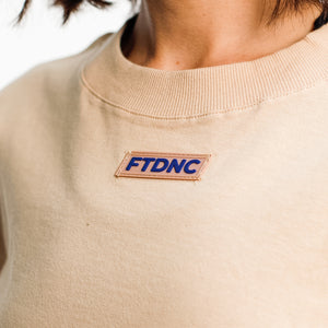 CAMISETA CROPPED MALHÃO FTDNC BEGE