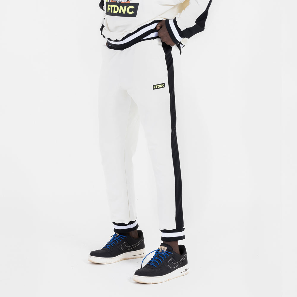 CALÇA MOLETOM LISTRA FTDNC AREIA